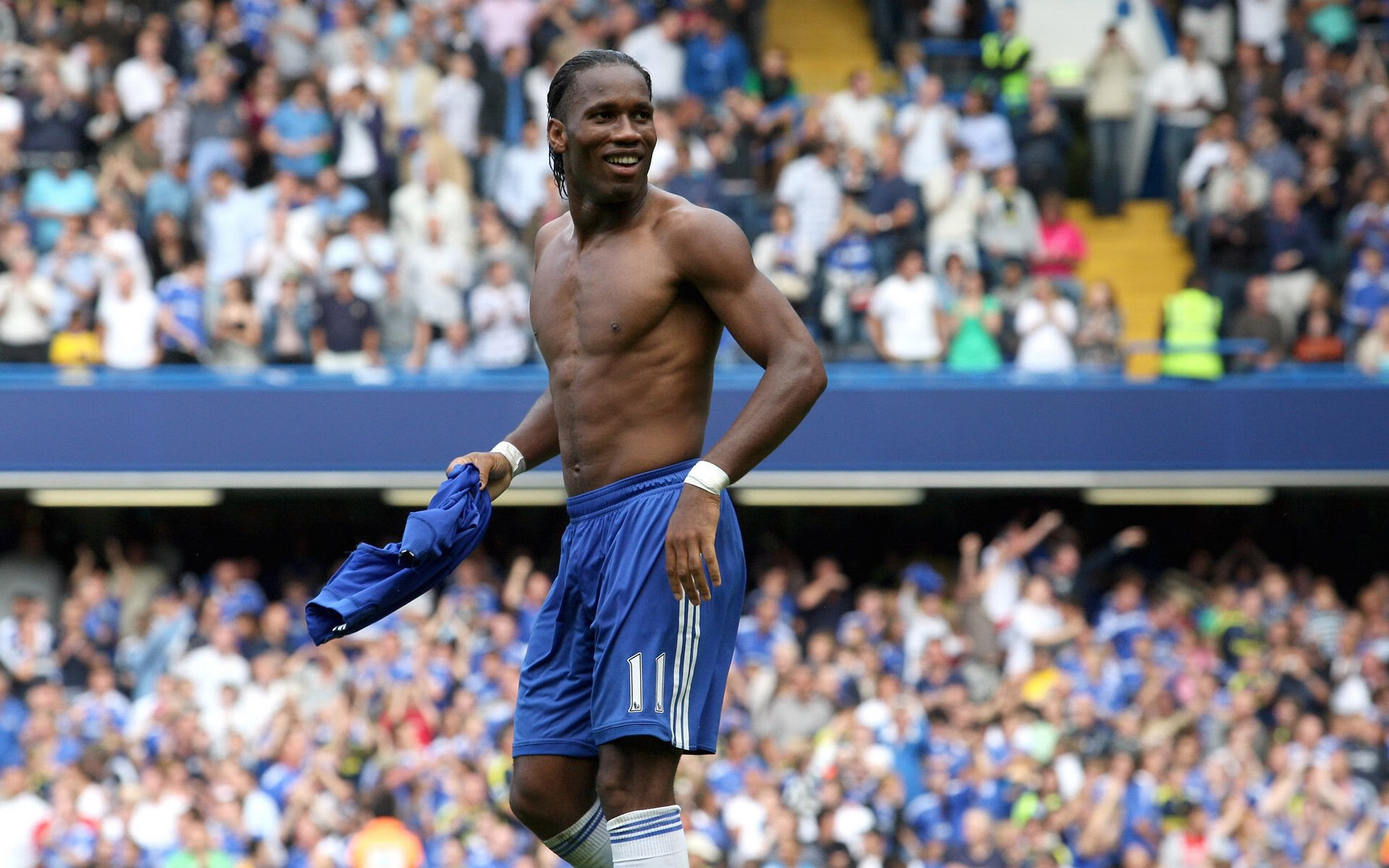 中国游泳队在多哈世锦赛上夺得7枚金牌并打破一项世界纪录，开启突破之年