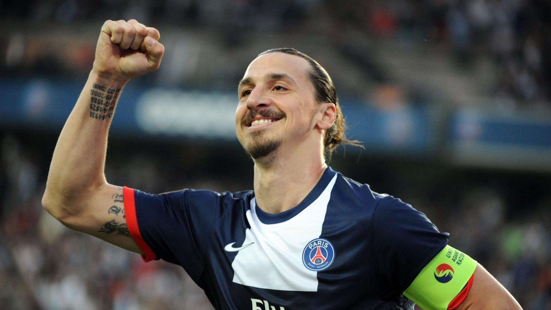 爱游戏全站-英超焦点：曼城主场战平阿森纳，榜首位置陷入胶着，曼城对阿森纳战绩